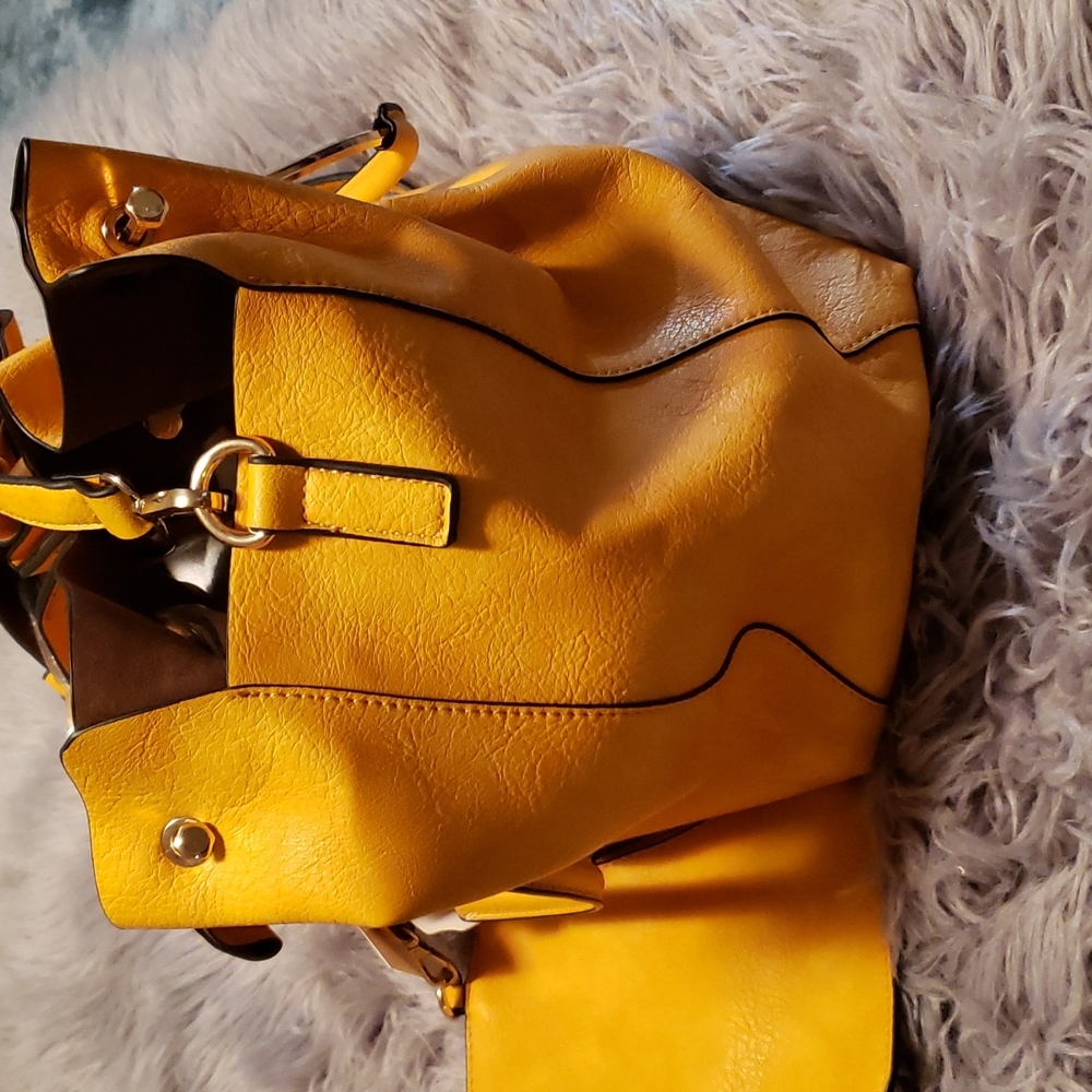 Purse - Picture 3 of 6
